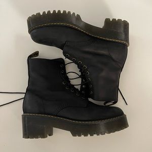 Platform Doc Martens • Size 11 • NEVER WORN • Faux leather •